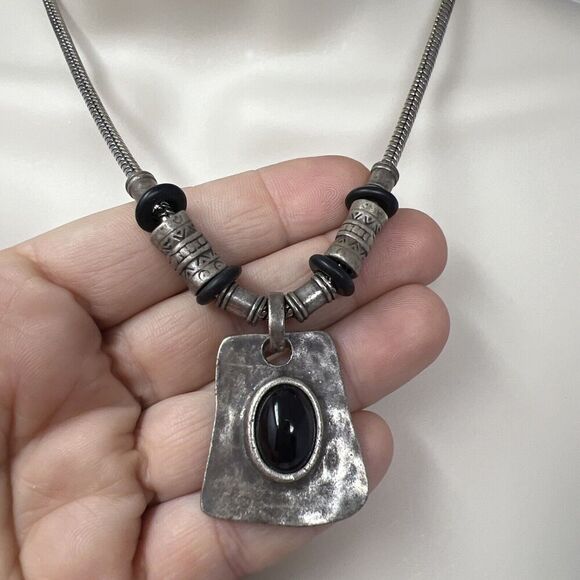 CHICO'S Pendant Necklace Hammered Silver Tone Metal Trapezoid Black Rustic Boho - Picture 3 of 6